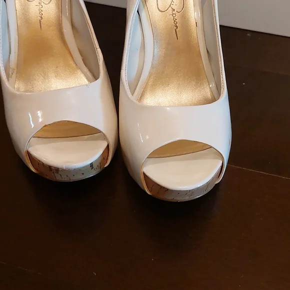 High Heels - Picture 2 of 5